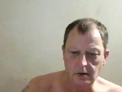 Snapshot of chubbybear2cum chatting on 12-15-24, 01:57 chubbybear2cum online show from 12-15-24, 01:57