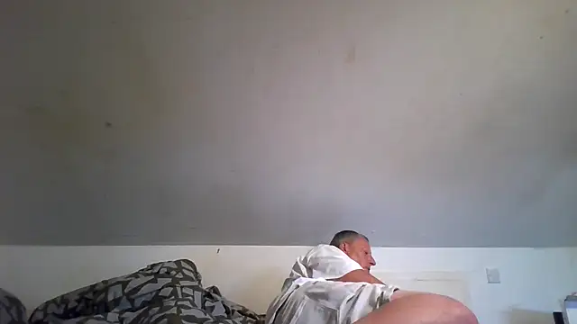 Snapshot of chubbybear2cum chatting on 07-20-26, 07:49 chubbybear2cum online show from 07-20-26, 07:49