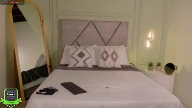 Snapshot of _Miss_Kimm chatting on 04-20-26, 01:14 Miss Kimm online show from 04-20-26, 01:14