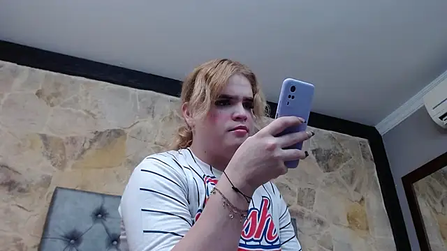 Snapshot of Pearl_Michelts chatting on 02-19-25, 12:44 Pearl Michelts online show from 02-19-25, 12:44