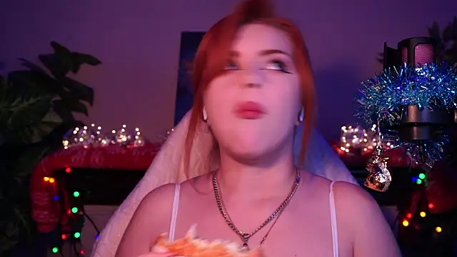 Snapshot of Chriss_Fox chatting on 12-03-24, 08:17 Chriss Fox online show from 12-03-24, 08:17