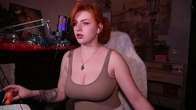 Snapshot of Chriss_Fox chatting on 01-10-25, 06:17 Chriss Fox online show from 01-10-25, 06:17