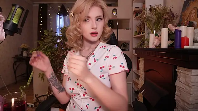 Chriss Fox online show from 03-07-26, 03:20