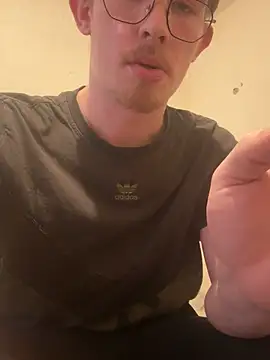 Snapshot of sollzii chatting on 02-27-25, 01:38 sollzii online show from 02-27-25, 01:38