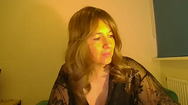 Ella Next Door online show from 11-17-25, 06:30