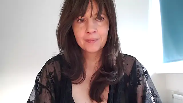 Ella Next Door online show from 02-15-26, 09:41