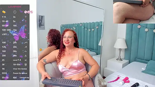 Snapshot of ChannelFox__ chatting on 02-04-25, 07:55 ChannelFox online show from 02-04-25, 07:55