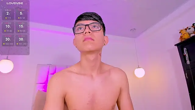 CodyTwink online show from 04-14-26, 09:37