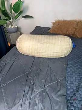 Cinderella-98 online show from 02-17-25, 06:26