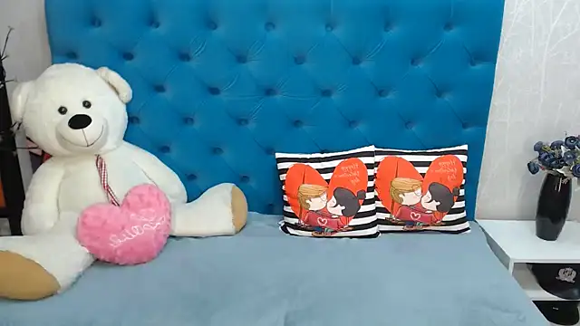 Snapshot of Sexy_MALIKKA chatting on 03-01-25, 02:48 Sexy MALIKKA online show from 03-01-25, 02:48