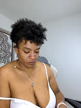 Snapshot of Selket11 chatting on 01-30-25, 11:01 Selket11 online show from 01-30-25, 11:01