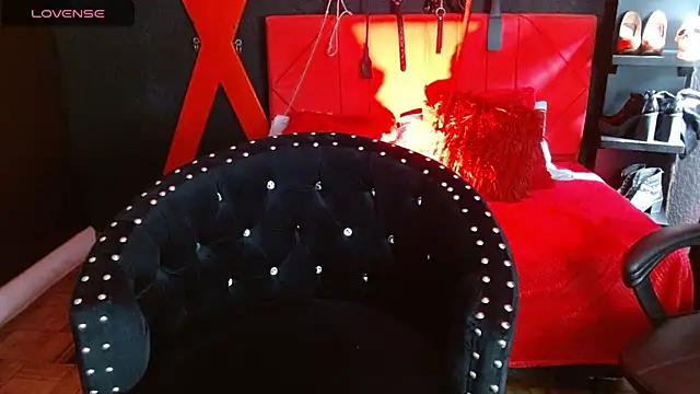 Snapshot of Naty_slavedoll chatting on 02-28-25, 07:03 Naty slavedoll online show from 02-28-25, 07:03