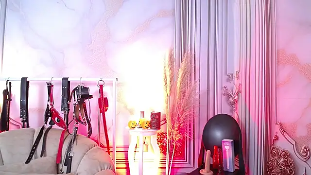 Snapshot of Naty_slavedoll chatting on 10-27-25, 07:18 Naty slavedoll online show from 10-27-25, 07:18