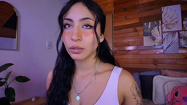 amber curly online show from 04-17-26, 08:45