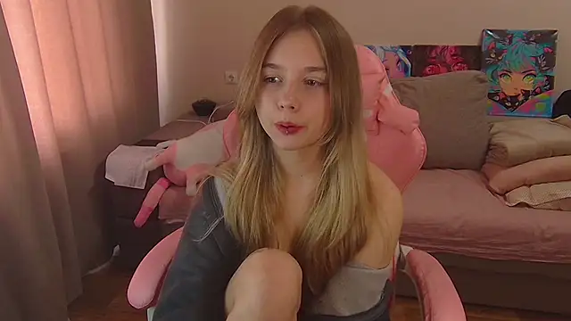 Olivka Grr online show from 09-18-25, 12:51