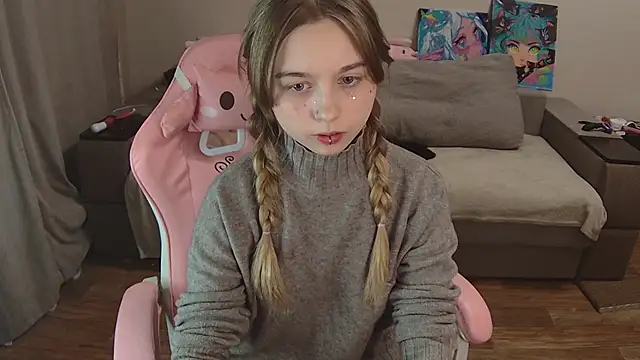 Olivka Grr online show from 11-22-25, 03:00