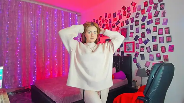 BellaTorne  online show from 03-06-25, 02:29