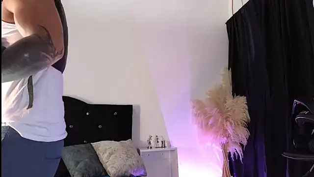 john cartter1 online show from 11-08-25, 11:10