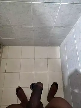 Snapshot of Negrotnt11 chatting on 12-14-25, 11:48 Negrotnt11 online show from 12-14-25, 11:48