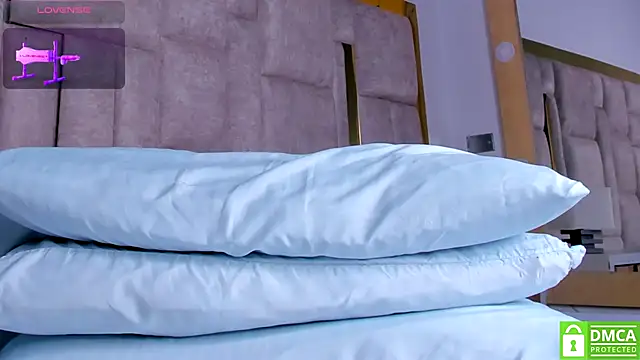 Snapshot of Eris_Rose chatting on 11-07-25, 08:20 Eris Rose online show from 11-07-25, 08:20