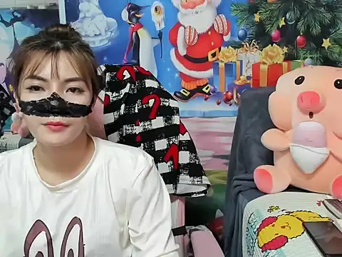 Snapshot of Sugar_lipsz chatting on 12-18-24, 05:10 Sugar lipsz online show from 12-18-24, 05:10