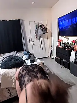 EverlynnCynn20 online show from 09-15-25, 07:30