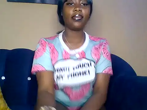 Snapshot of Lyiaspark chatting on 02-16-25, 05:48 Lyiaspark online show from 02-16-25, 05:48