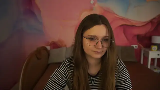 MagicPeachh  online show from 10-16-25, 08:59