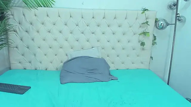 Victoria Coleman online show from 03-20-25, 11:05