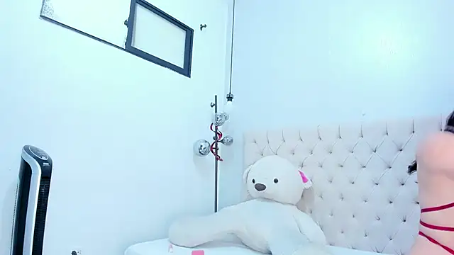 Victoria Coleman online show from 04-15-26, 07:10