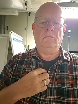 andrejoyfull64 online show from 10-27-25, 01:59