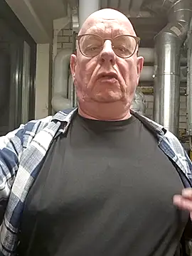 andrejoyfull64 online show from 02-09-26, 12:20