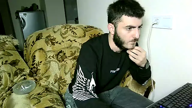 Snapshot of Barney_Tedd chatting on 12-13-24, 05:21 Barney Tedd online show from 12-13-24, 05:21