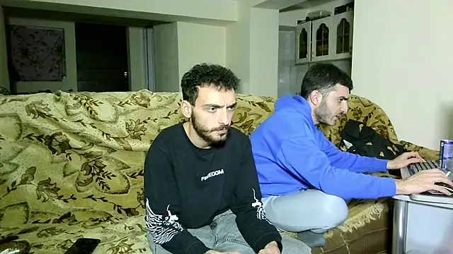 Snapshot of Barney_Tedd chatting on 12-22-24, 03:11 Barney Tedd online show from 12-22-24, 03:11