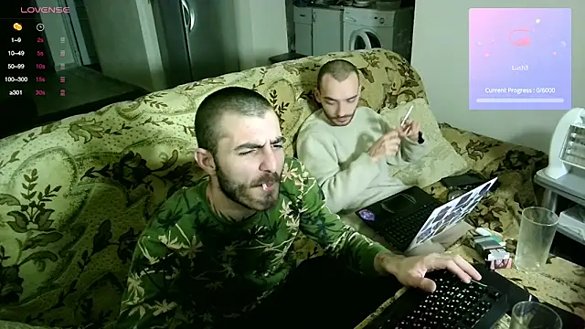 Snapshot of Barney_Tedd chatting on 01-06-25, 04:58 Barney Tedd online show from 01-06-25, 04:58