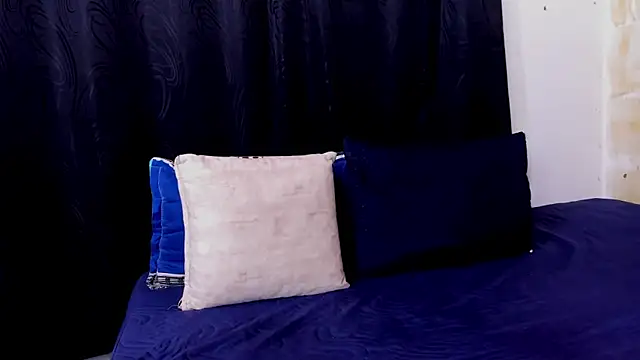 Snapshot of Lauren_Hills069 chatting on 10-05-25, 11:57 Lauren Hills069 online show from 10-05-25, 11:57