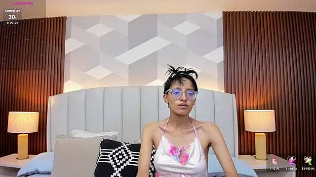 Snapshot of Marge_lasander chatting on 09-10-25, 01:49 Marge lasander online show from 09-10-25, 01:49