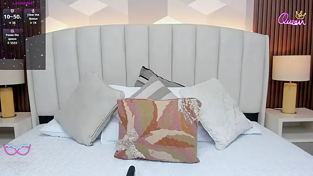 Snapshot of Marge_lasander chatting on 01-18-26, 01:53 Marge lasander online show from 01-18-26, 01:53