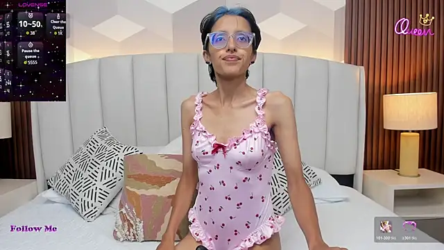 Snapshot of Marge_lasander chatting on 02-15-26, 01:35 Marge lasander online show from 02-15-26, 01:35