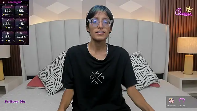 Snapshot of Marge_lasander chatting on 02-17-26, 01:46 Marge lasander online show from 02-17-26, 01:46