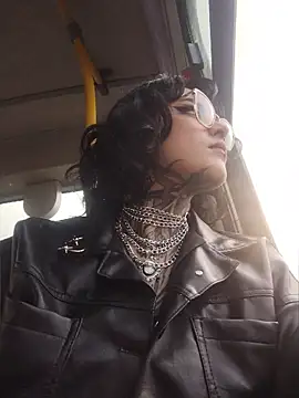 taaylor33 online show from 03-26-26, 09:42