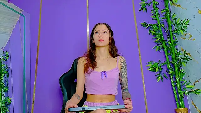 scarlet-jonesx online show from 10-09-25, 12:08