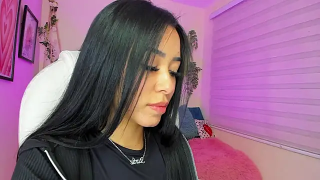 Snapshot of Starliee__ chatting on 01-10-25, 02:46 Starliee online show from 01-10-25, 02:46