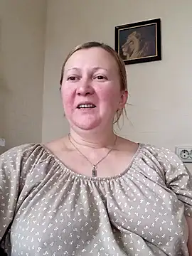 Snapshot of blondyaguar chatting on 12-16-24, 11:44 blondyaguar online show from 12-16-24, 11:44