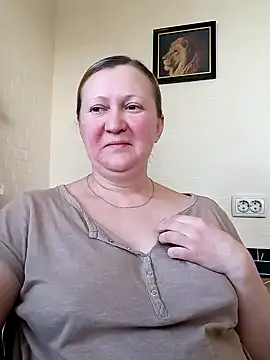 Snapshot of blondyaguar chatting on 02-24-25, 08:38 blondyaguar online show from 02-24-25, 08:38