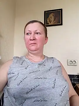 Snapshot of blondyaguar chatting on 03-06-25, 08:41 blondyaguar online show from 03-06-25, 08:41