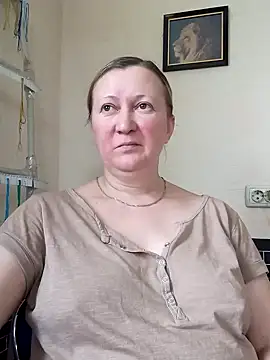 Snapshot of blondyaguar chatting on 11-29-25, 08:39 blondyaguar online show from 11-29-25, 08:39