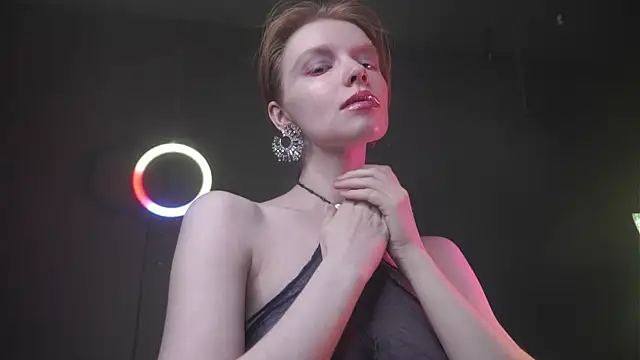 ginger hugs online show from 01-06-26, 02:04