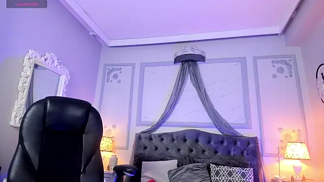 Snapshot of Chloe_fischer_ chatting on 01-23-25, 02:17 Chloe fischer online show from 01-23-25, 02:17