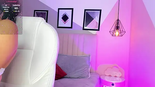 Snapshot of Chloe_fischer_ chatting on 02-07-25, 02:15 Chloe fischer online show from 02-07-25, 02:15